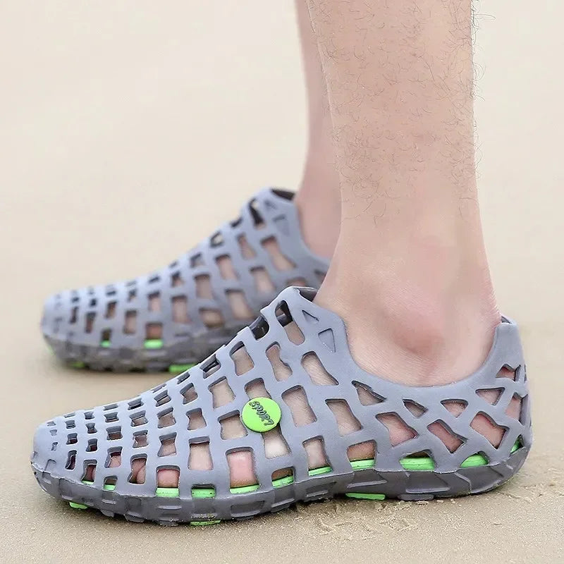 Chaussures d'eau d'été pour hommes, sandales de plage respirantes, chaussures d'eau en amont, pantoufles creuses à séchage rapide pour femmes