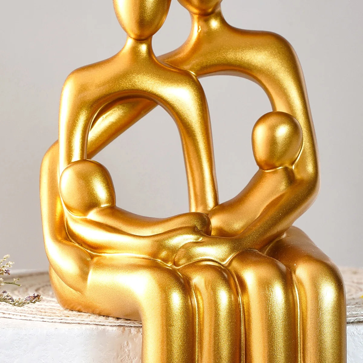 Ornements de bureau d'entrée de salon créatifs et intéressants pour une famille de quatre décorations modernes en forme de caractère abstrait