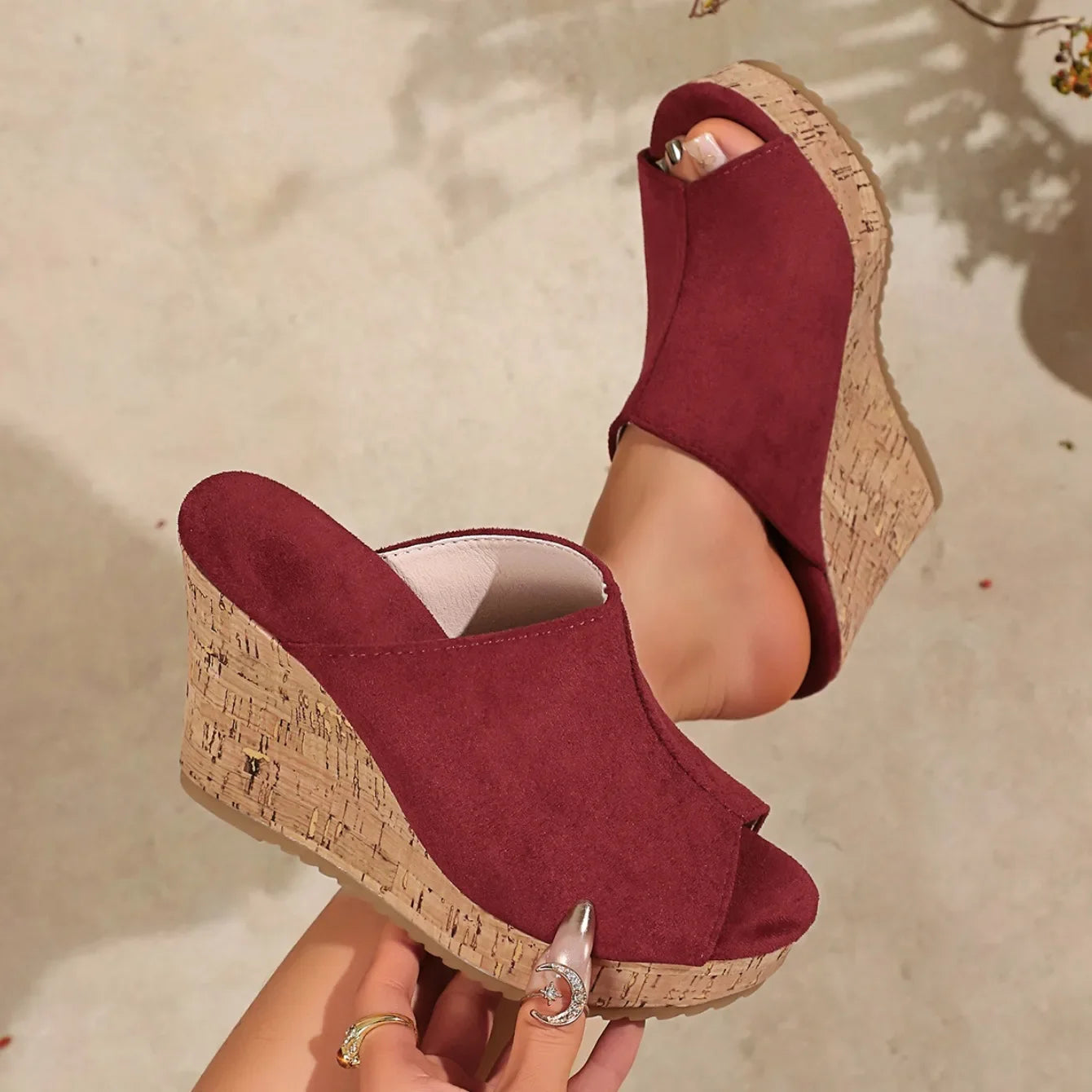 Sandales d'été antidérapantes et résistantes à l'usure pour femmes, chaussures compensées rétro à plateforme, sandales à talons hauts ouvertes, pantoufles