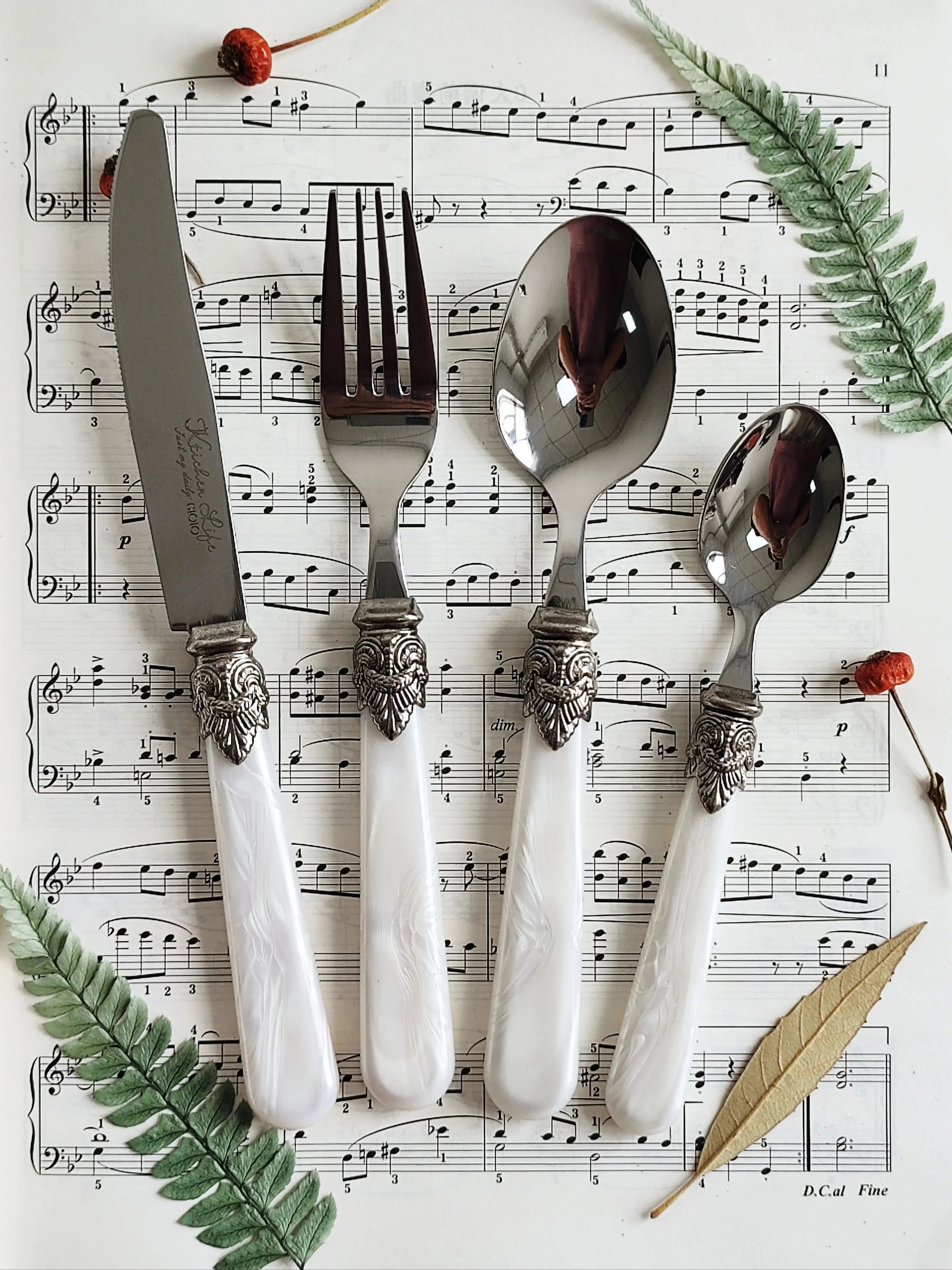 Ensemble de couverts vintage en argent