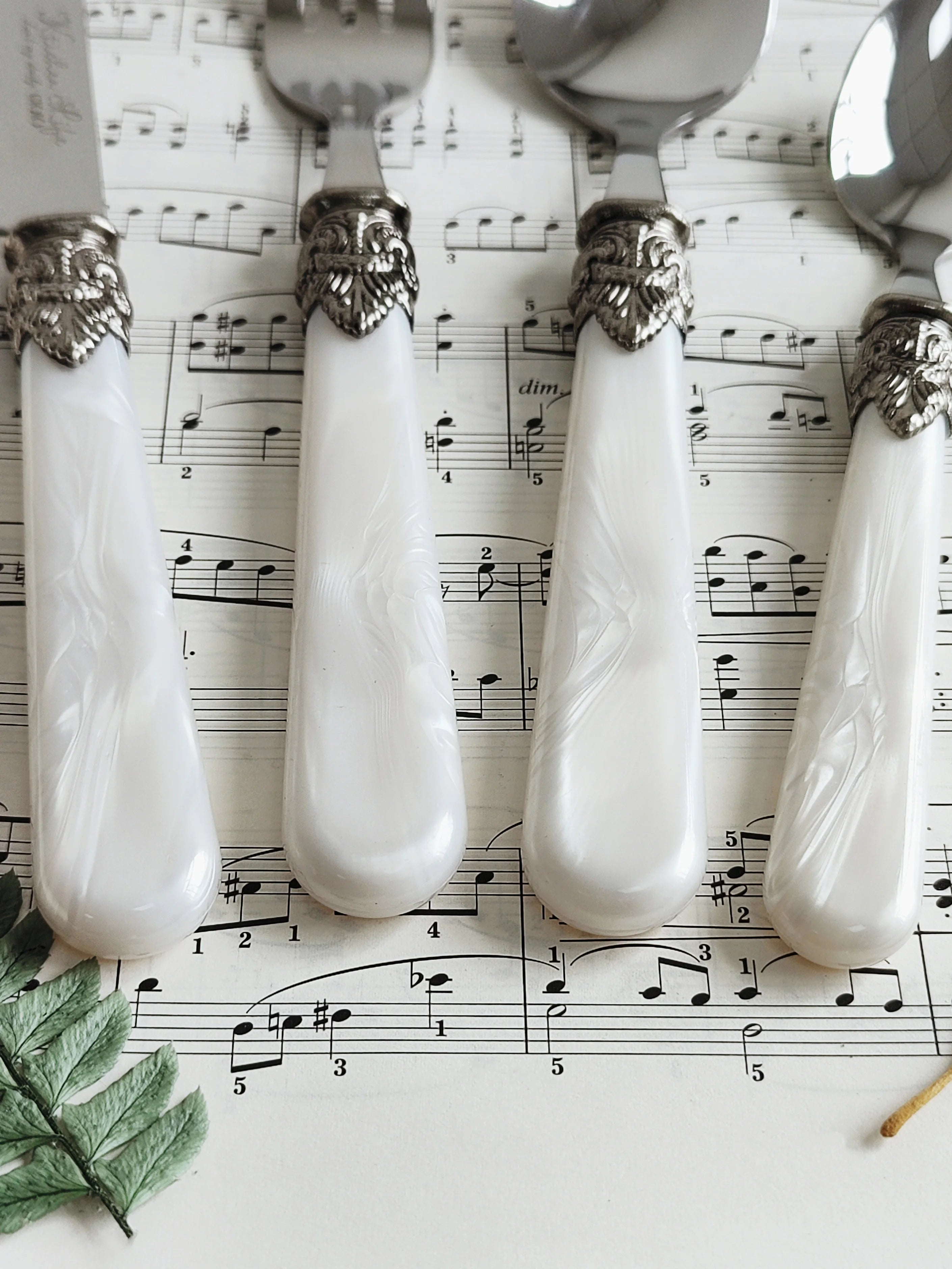Ensemble de couverts vintage en argent